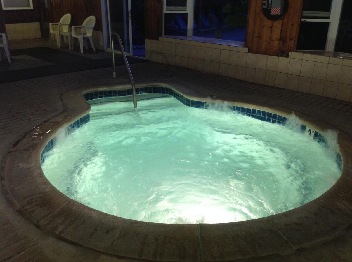Elsinore Hotsprings Motel Lake Elsinore Esterno foto